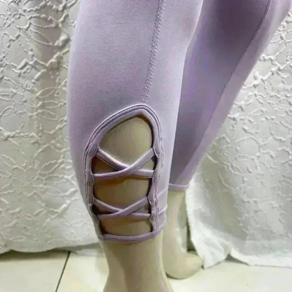 Alphalete Lilac cross leggings - Picture 5 of 7